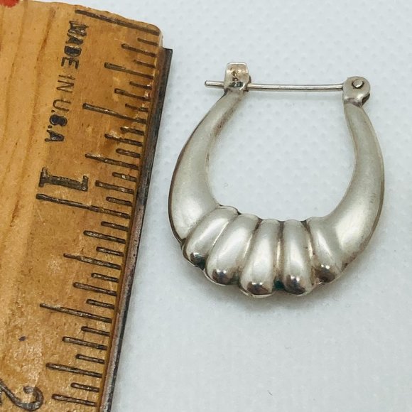 Classic Sterling Hoop Earrings 5g - Picture 7 of 13